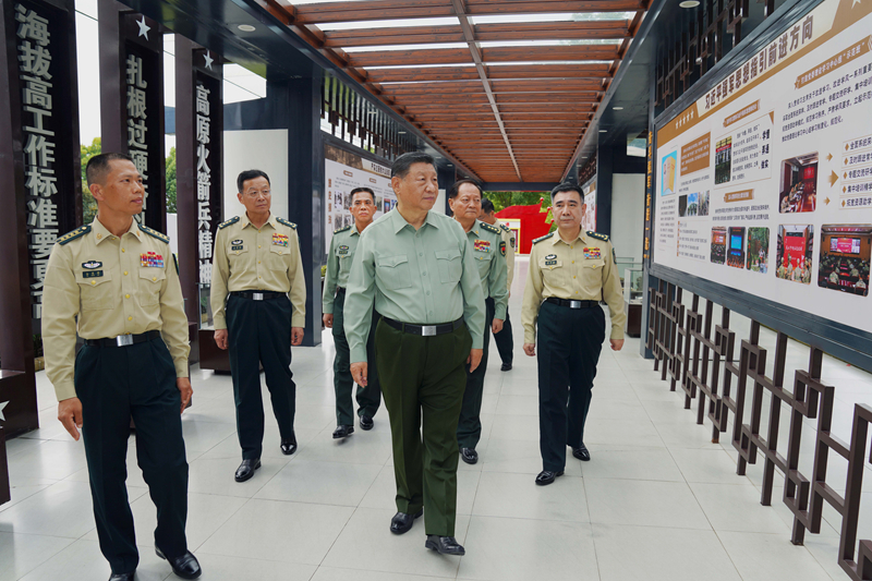 習近平在視察火箭軍某旅時強調：堅持政治引領 強化使命擔當 埋頭苦干實干 提升戰(zhàn)略導彈部隊威懾和實戰(zhàn)能力
